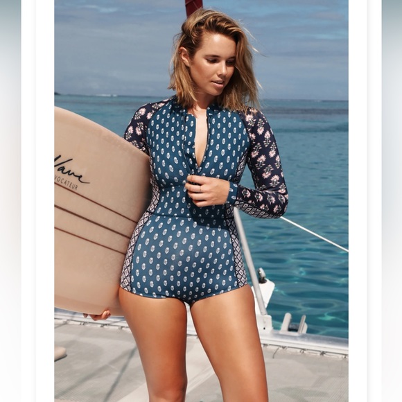 Spring Suit - Picture 6 of 8